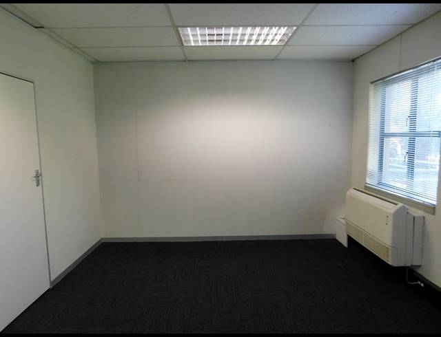 255M² OFFICE TO LET IN HYDE PARK